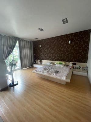 Cho thuê nhà Him Lam 7,5x20 đối diện công viên giá 53T/tháng