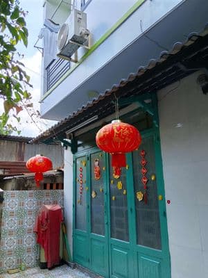 cần bán nhà 1 trệt 1lầu.Sổ hồng riêng ( gần công an xã Phước lý)