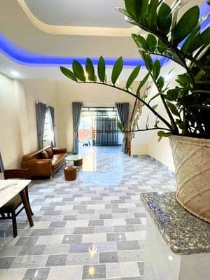 Bán nhà đẹp gần mặt tiền Tô Ngọc Vân, Linh Đông
