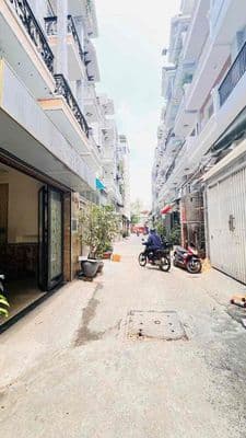 Chính chủ Khu chợ Gò Vấp Đại Học Công nghiệp HẺM xe hơi vào nhà. DTSD