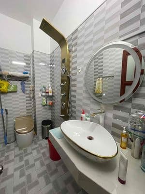 7.9tỷ có TL, Nhà mới tặng nội thất, DT: 4x20.1m 2Lầu ST, 4PN - 5WC