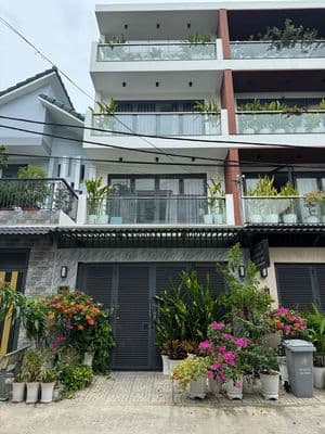 Bán nhà 3,5 tấm đang ở và cho thuê CHDV đường thông 10m kdc yên tĩnh