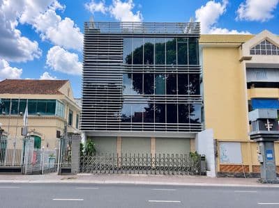 CHO THUÊ TÒA NHÀ MẶT TIỀN ĐƯỜNG LÊ VĂN DUYỆT DT 20M X 35M BÌNH THẠNH