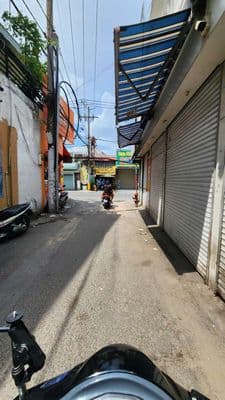 Nhà xây mới 4 tầng. Xe tải đổ cửa, gần chợ Bà Chiểu - Dọn vào ở ngay.