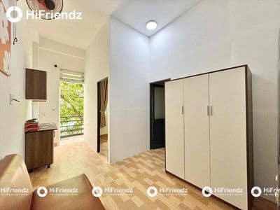 2 Phòng ngủ full nội thất, có ban công. gần chợ Phạm Văn Bạch