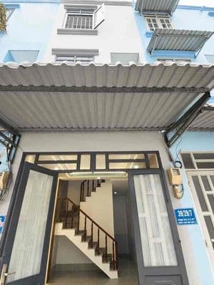 Bán nhà tx24 đúc 2 lầu sân thượng shc vi bằng