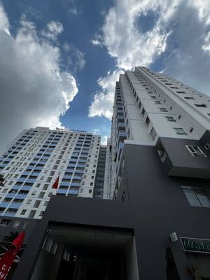 CĂN HỘ 85M2 THANG MÁY NGAY PHẠM VĂN ĐỒNG - SÁT BÊN FLORA NOVIA