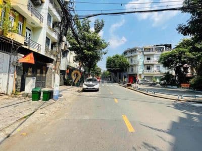 Nhà 3 Tầng Mặt Tiền Kinh Doanh Gần Hoàng Diệu 2, 76M2 Ngang 5,8M Đẹp