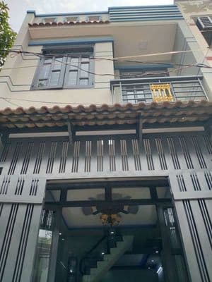 DT 4 x 12 nhà 1 trệt 1 lầu giá 2 tỷ 090 gần chợ trường học bhx