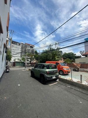 Bán 2 lô hẻm 389 QL13 thông ra Đinh Thị Thi khu vạn phúc DT 54 m2