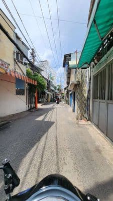 KẾ QUẬN 1, 30M RA MẶT TIỀN GIÁ 5 TỶ