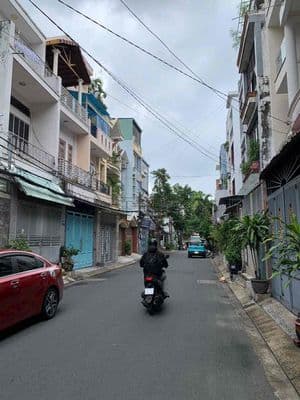 Nhà nguyên căn 1/ Đường Lê thị Hồng, 4x11 đúc 1T2L giá 12 triệu