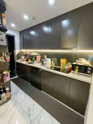 Mình cần bán căn 3PN tặng full nội thất cao cấp, có thể nhận nhà ngay