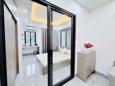 Ảnh thật giá thật - pháo đài láng – 1n1k full đồ cao cấp ô tô đỗ cửa