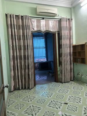 Cho thuê nhà mặt đường nguyễn trực, phố khu Xốm Hà Đông