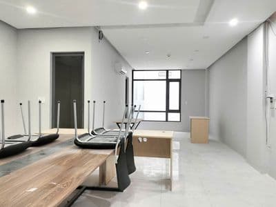Cho Thuê TÒA NHÀ 5 tầng có thang máy đường LÊ THANH NGHỊ