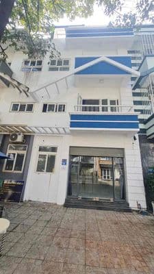 Nhà Hoà Phú , Tp.Mới gần cổng KCN Vsip 2 , 5pn sẵn máy lạnh