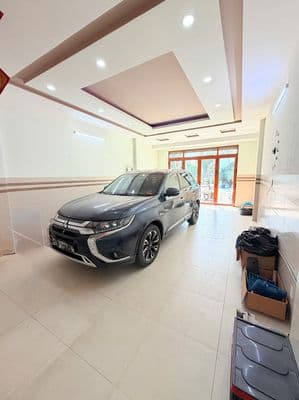 Bán nhà mặt tiền khu Tên Lửa gần chợ 5mx16m 2 lầu (đúc 3 tấm)