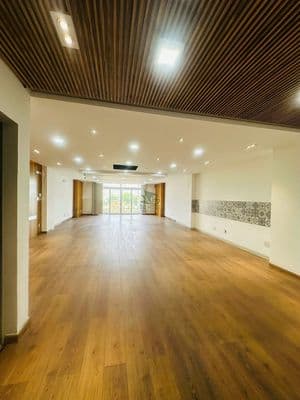 CHO THUÊ MẶT BẰNG 3 TẦNG 330M2 GẦN BIỂN NGAY TTTP KHU LỘC THỌ
