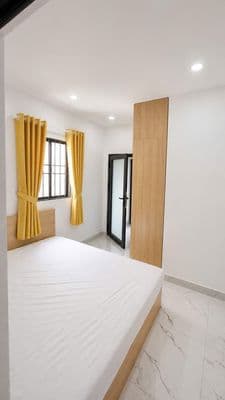 Gò vấp - đại học văn lang - kênh tham lương - ô tô đậu cửa
