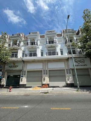 Cho thuê căn cityland mặt tiền trần thị nghỉ (5 tầng 5x20) thang máy