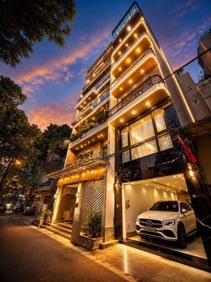 BÁN NHÀ GẦN TIME CITY PHÂN LÔ Ô TÔ ĐỖ CỬA 250TR/M2