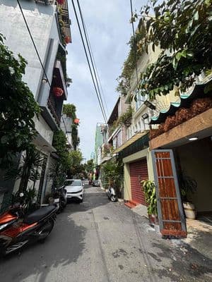 ĐỐNG ĐA 94 MÉT KIỆT XE HƠI NHƯ SỔ ĐẸP NHƯ BỨC TRANH .