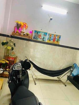 nhà ban