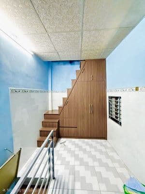 Tôi bán nhà 36 m2, 1 trệt, 2 lầu, 2 PN, 2 WC. tuyệt đẹp. Quận 7
