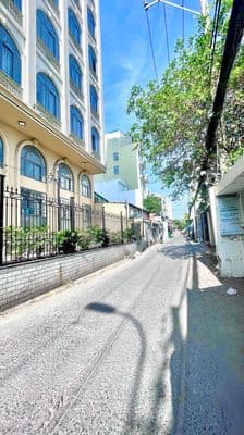 NHÀ PHỐ 2 TẦNG SÁT HXH NGAY CƯ XÁ NGÂN HÀNG, 6M x 13M, 4PN, GIÁ 5.6 T