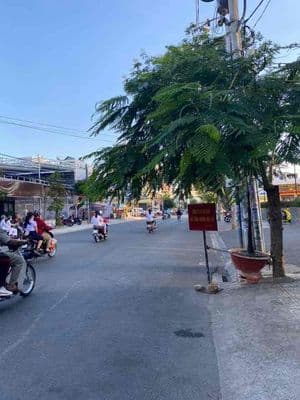 Nhà nguyên căn cho thuê 4x20m kc 3,5tấm vị trí đẹp khu tên lửa