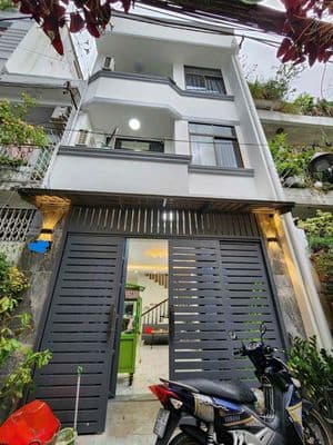 Nhà ngay trung tâm quận 1 - đường cống quỳnh với dt 60m2 chỉ 7,25 tỷ!