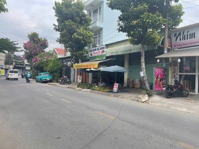 Bán nhà 2.5 tầng MT Huỳnh Thị Hai, TMT, DT: 5x24m, giá 9.5 tỷ tl