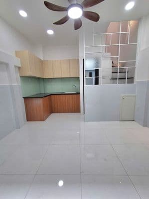 Bán nhà sạch đẹp hẻm 73 đường Bùi Minh Trực P5 Q8