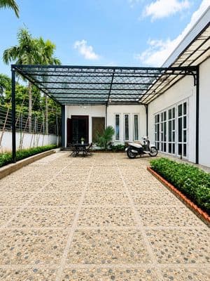 Chủ đi định cư, bán gấp bt sân vườn 556m2 full thổ, mt nhị bình 7.