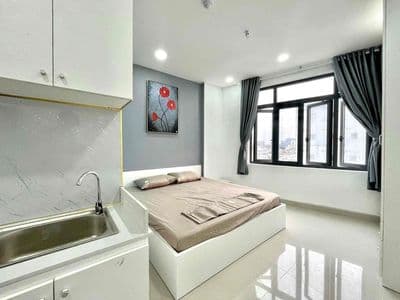 Cho thuê căn hộ ban công thoáng đầy đủ nội thất Lê Văn Sỹ Quận 3