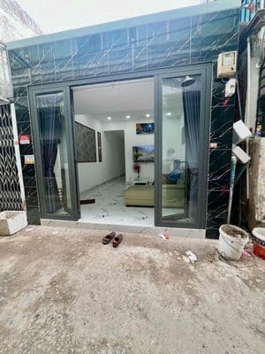 3,65 Tỷ nhà cấp 4 hẻm xe hơi Vinfast sát đường Nguyễn Bình 30m