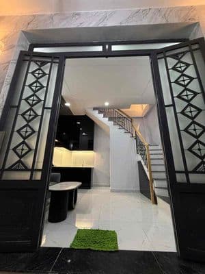 Nhà mới 1 trệt 2 lầu st 2PN 3WC