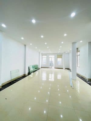 Cho thuê văn phòng Cầu Giấy 75m2 chỉ 16 triệu – lô góc thoáng sáng