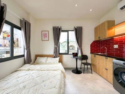 Căn hộ studio mới – cửa sổ trời full nội thất