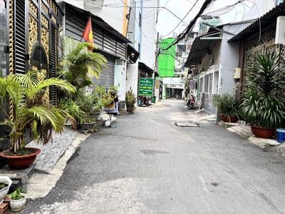 Ô TÔ tới cửa - 4x16m - 2 tầng - Gần Chợ Xóm Mới - Nhỉnh 5 tỷ