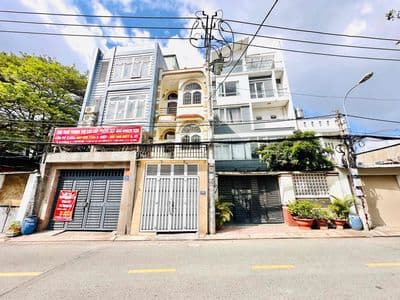 Nhà 2 lầu mặt tiền đường Hiệp Thành 13 giá rẻ hơn trong hẻm