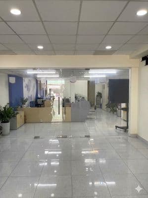 Cho thuê nhà mặt tiền trung tâm quận 3 - ngay chợ hoà hưng (400m²)