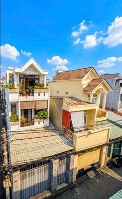 135m2 - nhà 4 tầng - nguyễn thị thập - xe hơi trong nhà - chỉ 10 tỉ 8