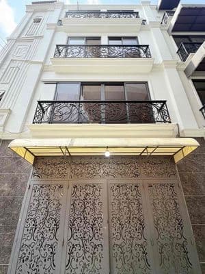 Nhà tâm huyết ngang 5m - HXH Q3-8 hơn