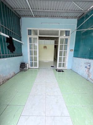 Cho thuê nhà chỉ 2tr5 / tháng! nhà trống dọn vào ở luôn