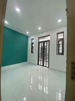 bán gấp căn nhà 4x10 gần cầu lớn Hóc môn