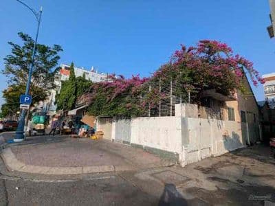 Cho thuê mbkd nguyên căn ngang 10m mt bến vân đồn q4