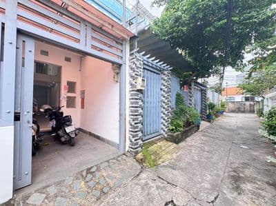 Bán nhà Ngã 4 Thủ Đức - Hiệp Phú - 105M2 - 2Tầng - Ôtô Ngủ Trong Nhà