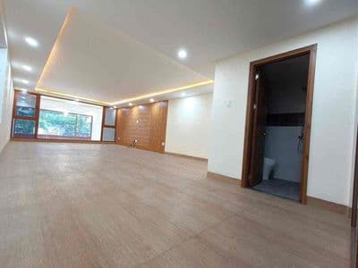 CHO THUÊ NHÀ 4,5 TẦNG MẶT TIỀN NGUYỄN HỮU THỌ , GẦN NGÃ TƯ